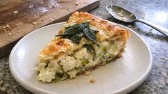 Blumenkohl-Lauch-Pie mit Gruyère – herzhaft, cremig und schön knusprig