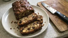 Apfelbrot wie hausgemacht: saftig, würzig und ganz einfach gebacken