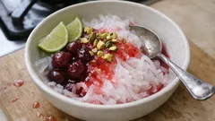 Faloodeh Shirazi selber machen: das persische Sommerdessert mit Rosenwasser und Limette