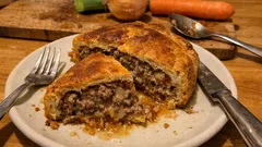 Hackfleischkuchen aus dem Ofen – herzhaft, saftig und gut vorzubereiten