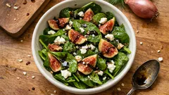 Spinatsalat mit Feigen und Ziegenkäse – so einfach und doch besonders