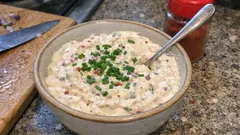 Pikante Quarksauce in 5 Minuten – ideal zu Fondue, Fleisch und Gemuesesticks