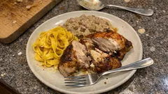 Mistkratzerli aus dem Ofen – mit Steinpilz-Rahmsauce und Safran-Fettuccine